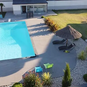 https://chez-anne-marie.hotels-rhonealpes.com