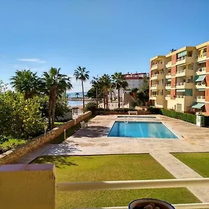 https://primera-linea-de-mar-con-piscina.catalonia-hotels.com